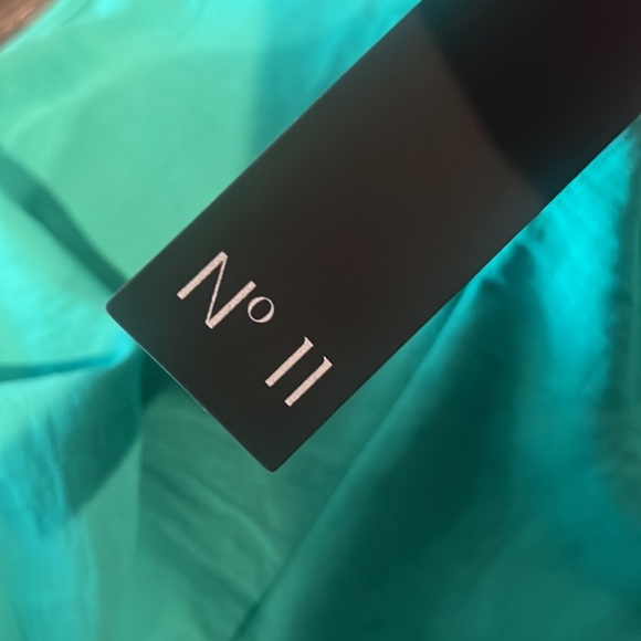 N 11 green blouse size medium, made in USA NWT - Picture 5 of 6